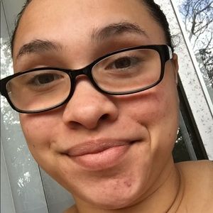 Meet your Posher, Alexia